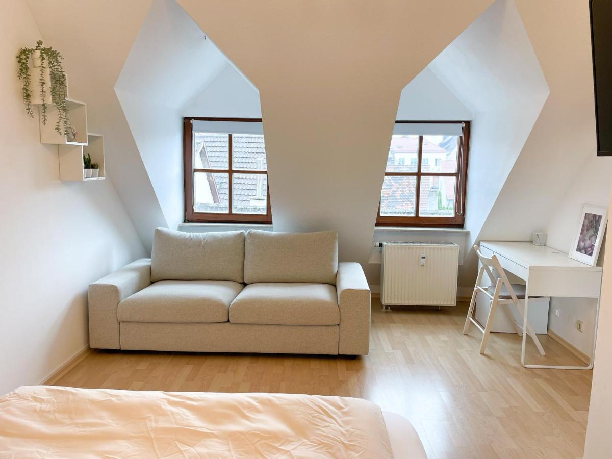 Nami - Robin - Helle Apartments Mitten In Der Stadt Memmingen Eksteriør bilde
