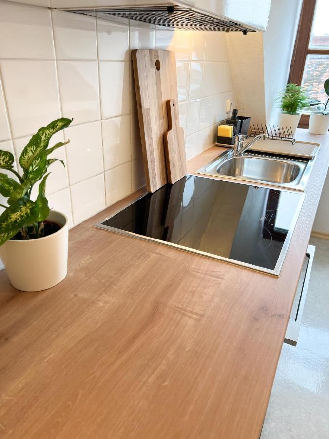 Nami - Robin - Helle Apartments Mitten In Der Stadt Memmingen Eksteriør bilde
